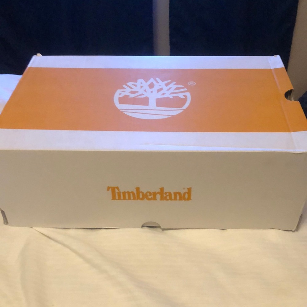 Boys Timberland boots ….size 4